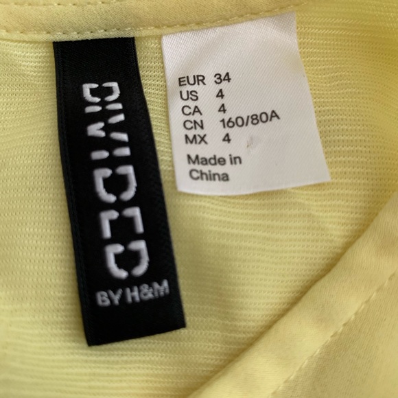 Divided  yellow top - Picture 3 of 3